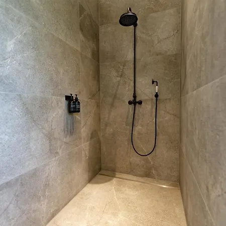 Dağ evi Luxus Kellerstoeckl Mit Privatem Hot Tub *