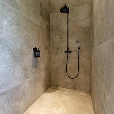 Dağ evi Luxus Kellerstoeckl Mit Privatem Hot Tub *