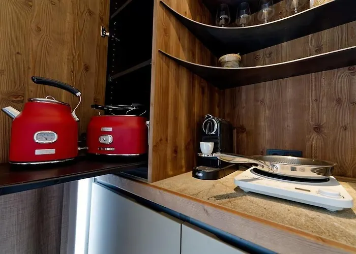 샬레 Luxus Kellerstoeckl Mit Privatem Hot Tub Straden